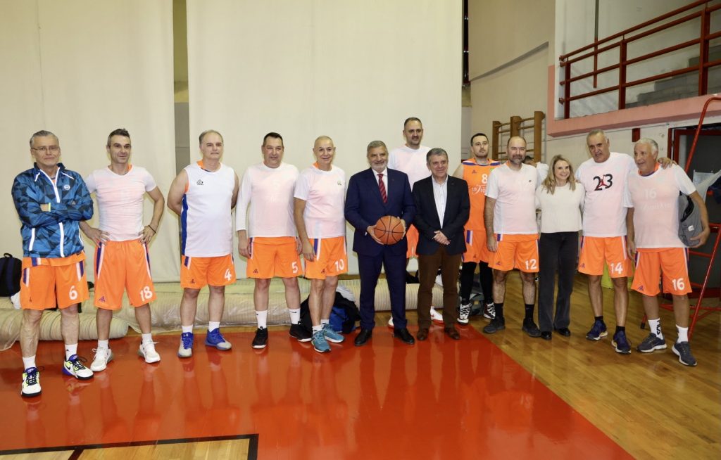 Με τη στήριξη της Περιφέρειας Αττικής αγώνας μπάσκετ παλαιμάχων για την ενίσχυση των παιδικών χωριών SOS