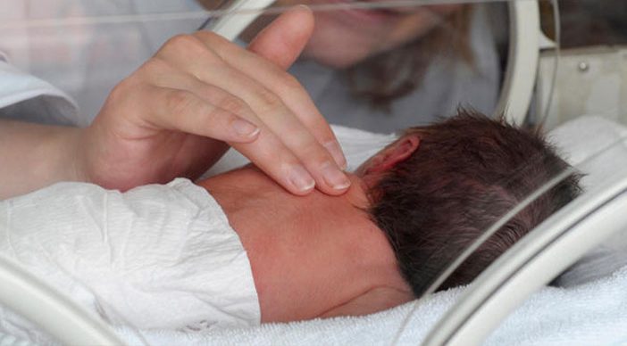 Νεογνό με κορωνοϊό στην Κρήτη μεταφέρεται εσπευσμένα στη Μονάδα Νεογνών του ΠΑΓΝΗ