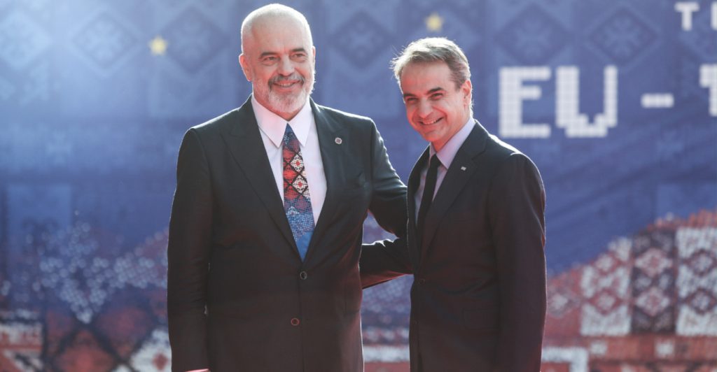 «Συγγνώμη» Έντι Ράμα στον Κυριάκο Μητσοτάκη για τη δήλωση ότι «η Ελλάδα εξαπάτησε την ΕΕ»