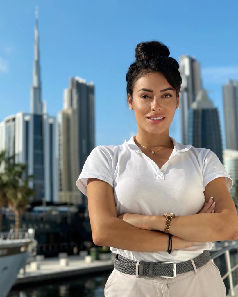 Μαριάνθη Κάσδαγλη: Η μοναδική γυναίκα πλοίαρχος στο Ντουμπάϊ και οι σκέψεις για το Survivor