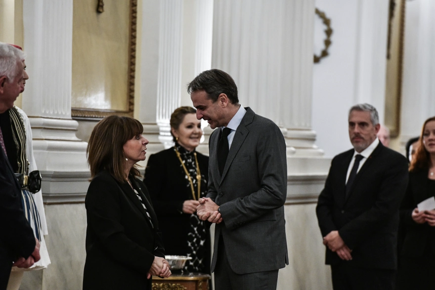 Κατερίνα Σακελλαροπούλου: Δεξίωση στο Προεδρικό Μέγαρο για τους ξένους πρέσβεις – Παρών και ο πρωθυπουργός (φωτο)