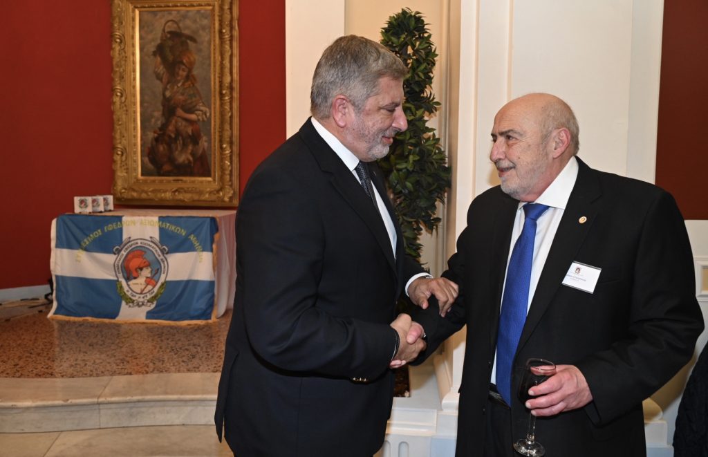 Στην κοπή της πίτας του Συνδέσμου Εφέδρων Αξιωματικών Αθηνών o Περιφερειάρχης Αττικής