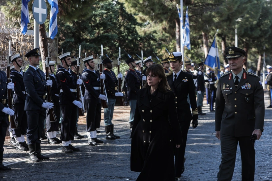 Στεφάνι στο Μνημείο του Ολοκαυτώματος κατέθεσε η Πρόεδρος της Δημοκρατίας