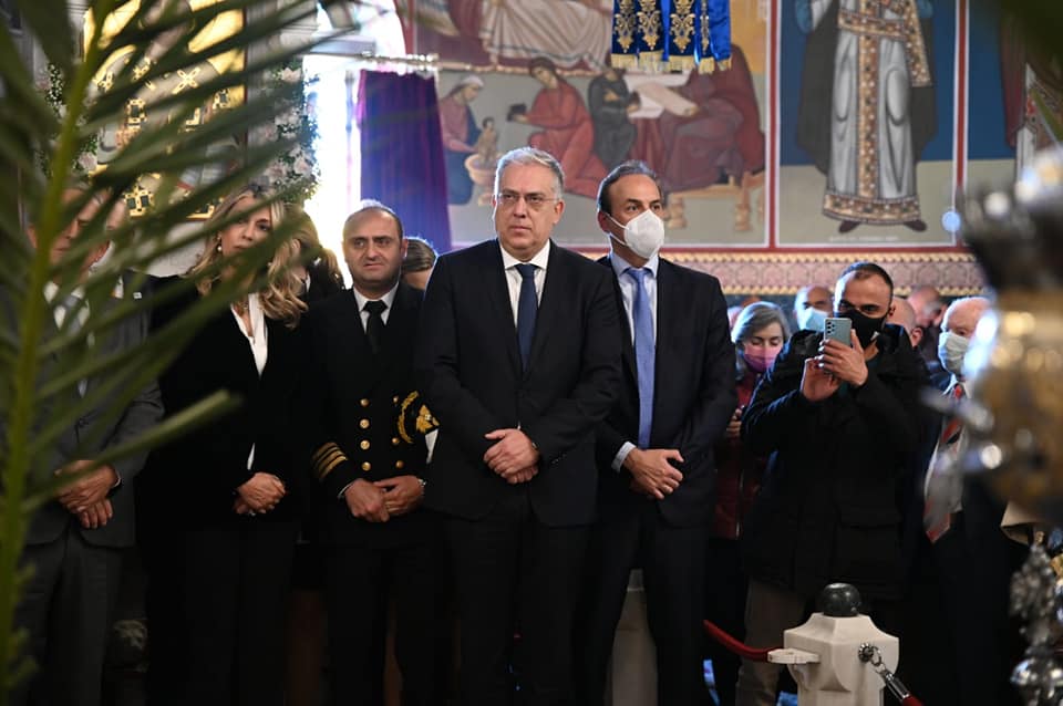 Σε Γλυφάδα και Παλαιό Φάληρο για τον εορτασμό των Θεοφανείων ο Θεοδωρικάκος