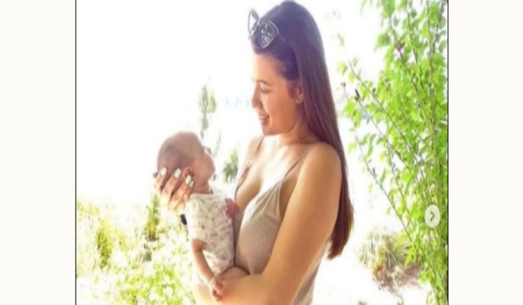 Στα δικαστήρια οι παππούδες της μικρής Λυδίας για το πού θα μείνει η κόρη της Καρολάιν