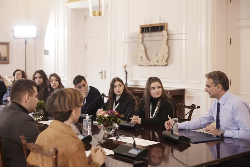 Μητσοτάκης σε μαθητές ΓΕΛ: Στόχος μας να αναδείξουμε τις καινοτομίες και να σας προικίσουμε με δεξιότητες