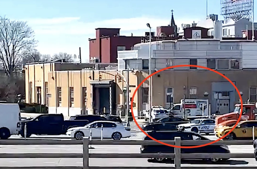 ΗΠΑ: Πανικός στη Νέα Υόρκη – Φορτηγάκι παρέσυρε ποδηλάτες και πεζούς στο Μπρούκλιν – 8 τραυματίες