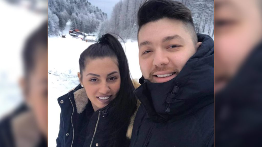 Τραγωδία στα Τέμπη: Συγκλονίζει η ανάρτηση του συζύγου της 34χρονης Αθηνάς – «Θεέ μου, δωσ’ μου δύναμη να μεγαλώσω το παιδί μας»