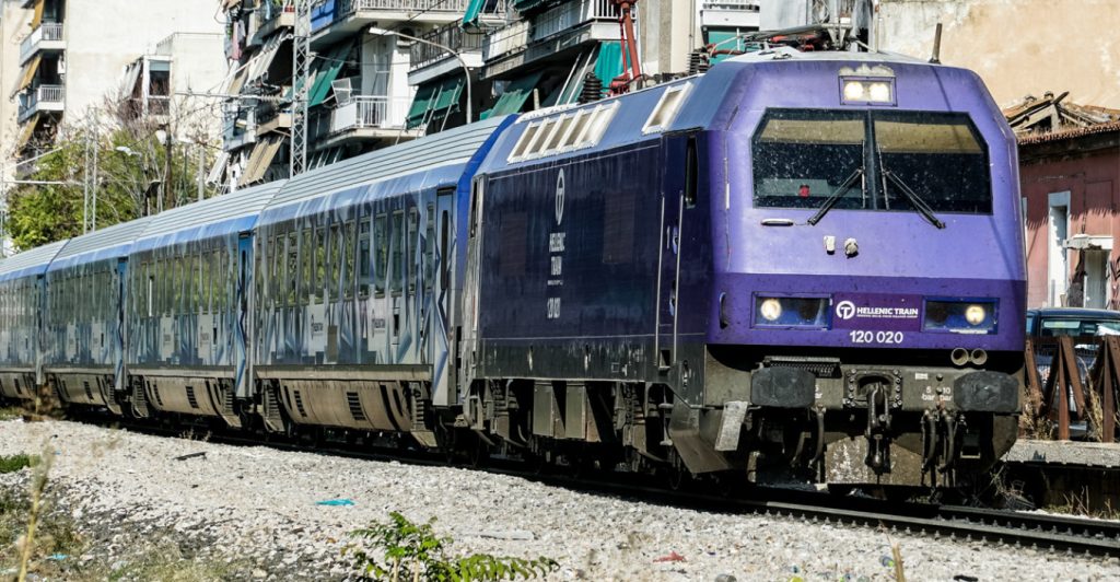 Συνάντηση Γεραπετρίτη – σιδηροδρομικών: Πώς και πότε θα επαναλειτουργήσουν με ασφάλεια τα τρένα μετά την τραγωδία