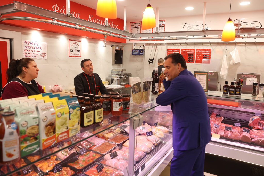Κάνουν λάθος οι κρεοπώλες ότι υποστηρίζω τα σούπερ μάρκετ, δίνω μάχη κατά της ακρίβειας, αναφέρει ο Γεωργιάδης