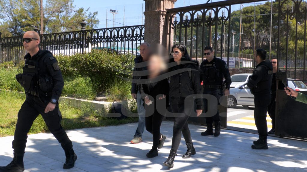 Μυτιλήνη: Προφυλακίστηκε η 49χρονη που περιέλουσε με βενζίνη τον 58χρονο άνδρα της