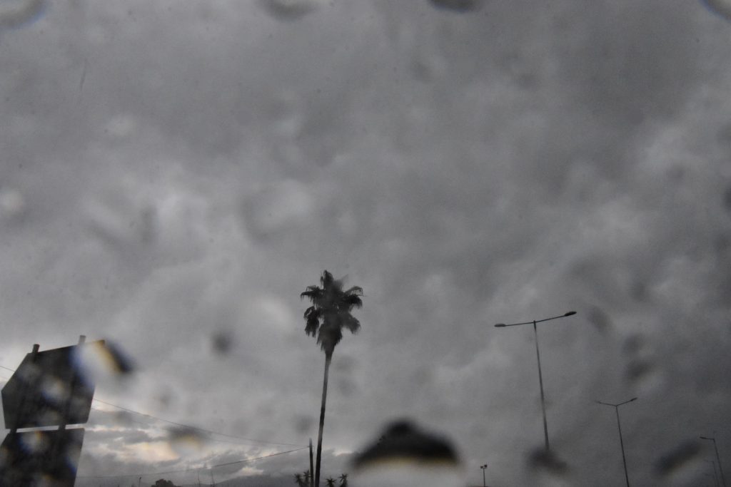 Άστατος καιρός, συννεφιά, βροχές και καταιγίδες