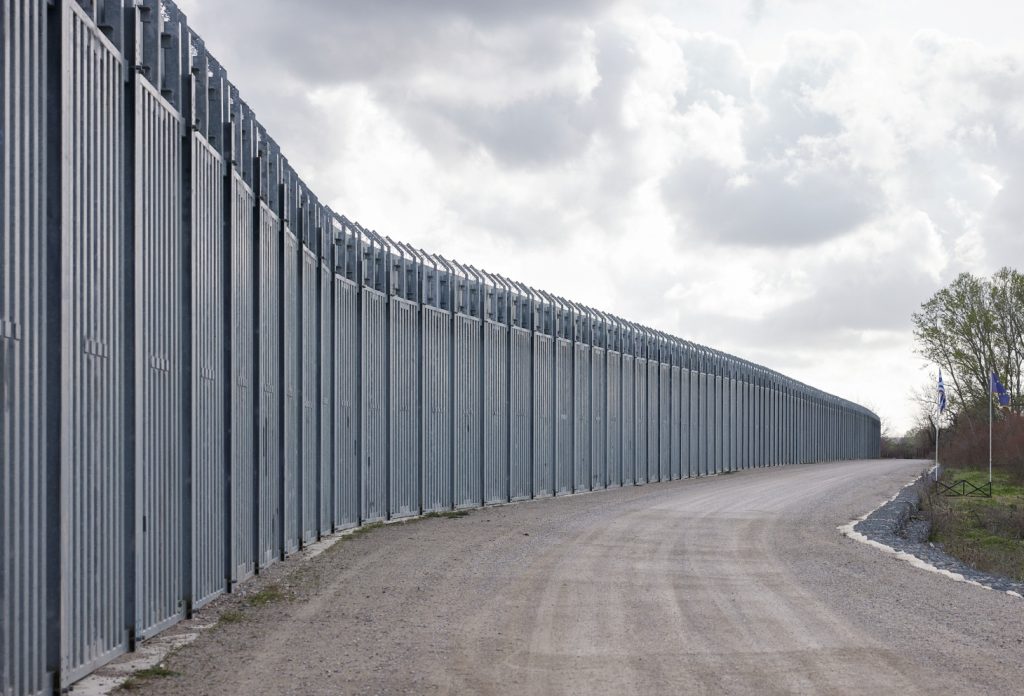 Έβρος: Στον ανακριτή οι 5 συνοριοφύλακες που διακινούσαν μετανάστες