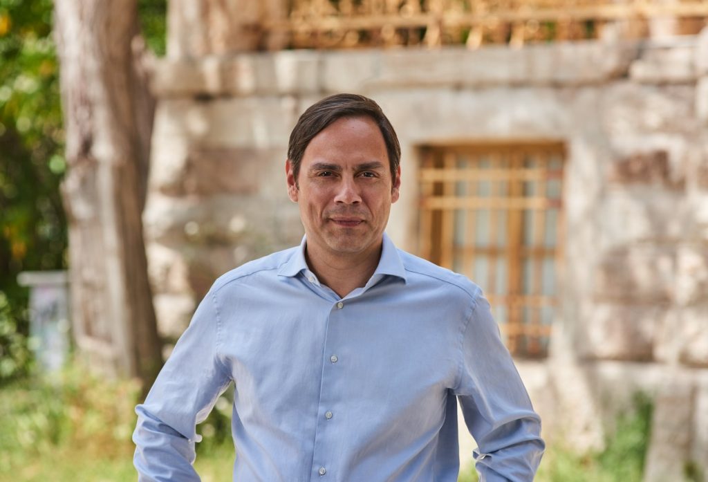 Ο Δήμαρχος Χαϊδαρίου Βαγγέλης Ντηνιακός στο «Π»: Πρότυπο στην Αττική ο δήμος μας