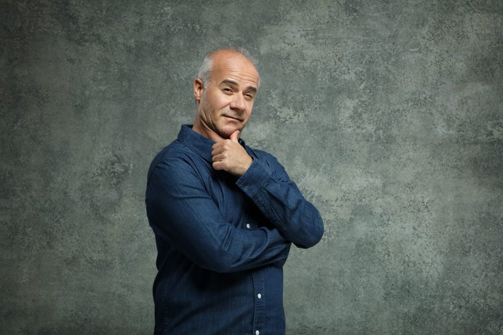 «Mitsi VAR»: Ο Γιώργος Μητσικώστας κάνει το απόλυτο come back μέσα από τη συχνότητα του ACTION 24