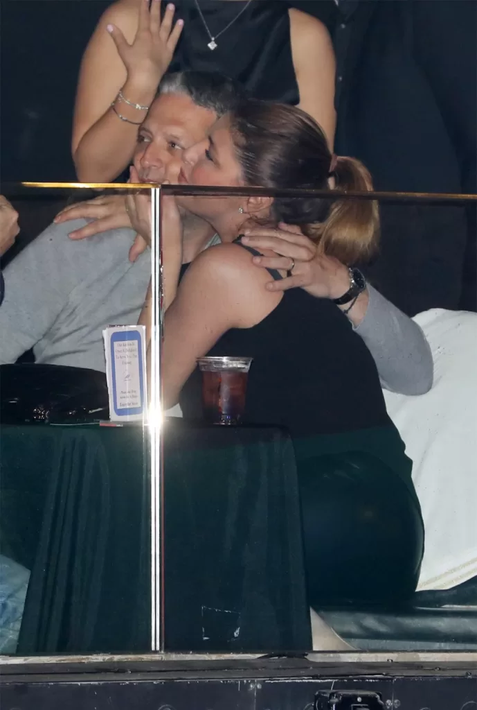 Ερωτευμένοι στη Νέα Υόρκη Έλενα Παπαρίζου-Ανδρέας Καψάλης (φωτο)