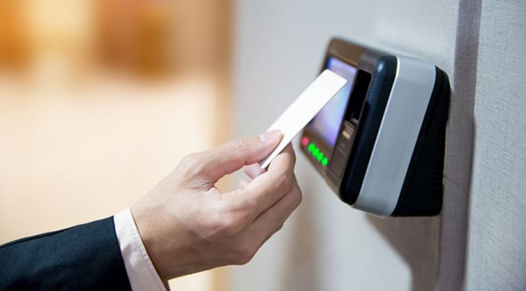 Ψηφιακή Κάρτα Εργασίας: Πρόσθετη μισθοδοσία σε πάνω από 2.500 εργαζόμενους μετά από ελέγχους