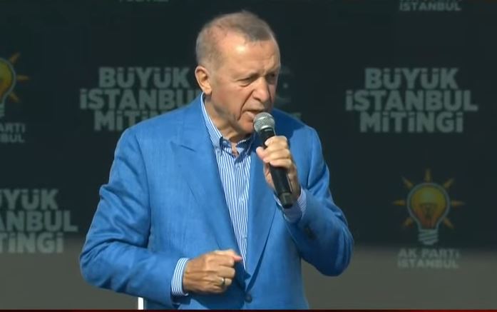 Μεθύστακα και τρομοκράτη αποκαλεί τον Κιλιτσντάρογλου ο Ερντογάν! Πετροπόλεμος σε ομιλία Ιμάμογλου!