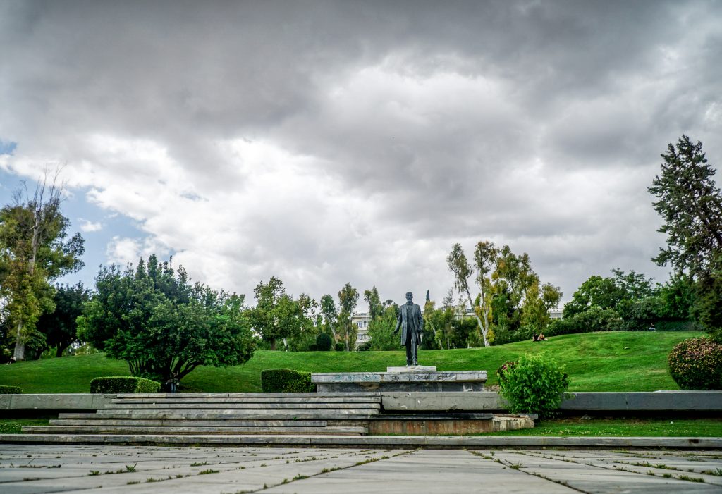 Σε άνοδο η θερμοκρασία – Επιμένει η συννεφιά