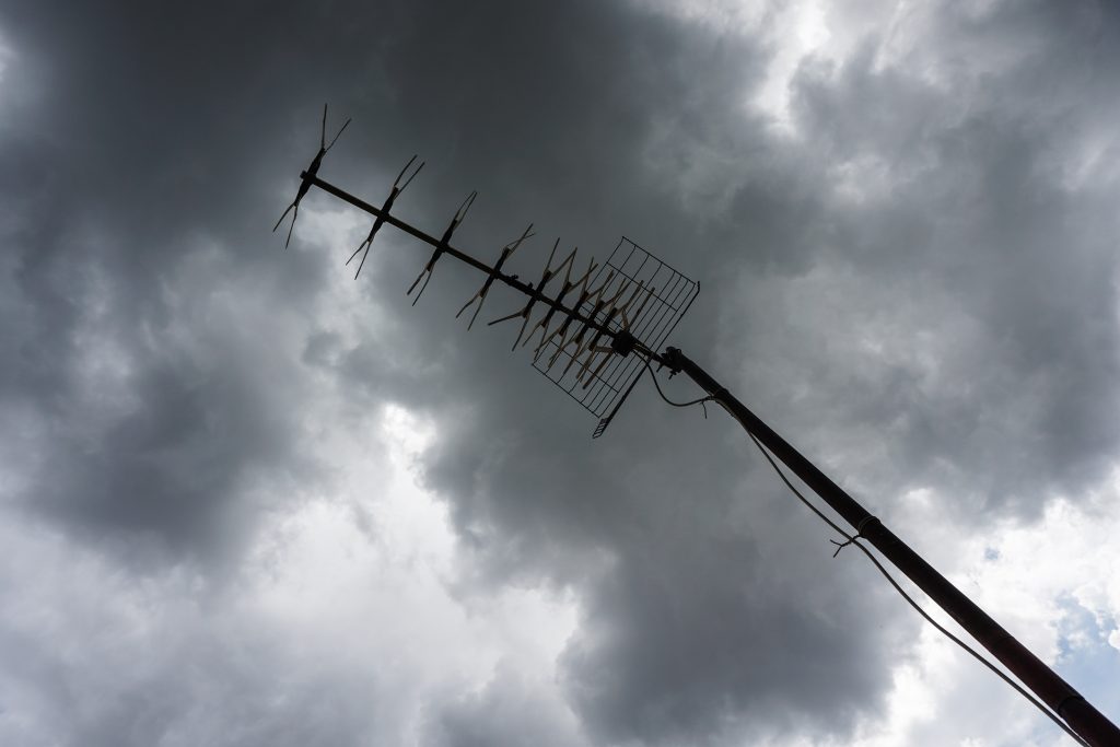 «Αγριεύει» με σφοδρές καταιγίδες ο καιρός! Αναλυτική πρόγνωση για Κυριακή και Δευτέρα