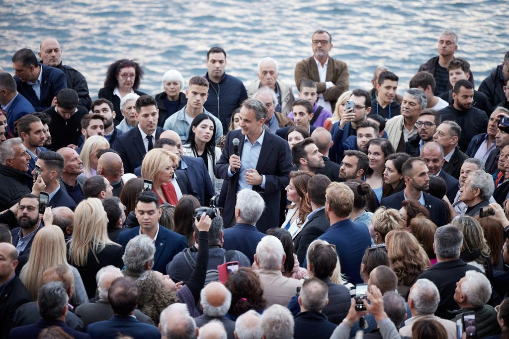 «Τσακώνονται σαν τα κοκόρια για την παρακαταθήκη του Παπανδρέου» λέει για Τσίπρα-Ανδρουλάκη ο Μητσοτάκης