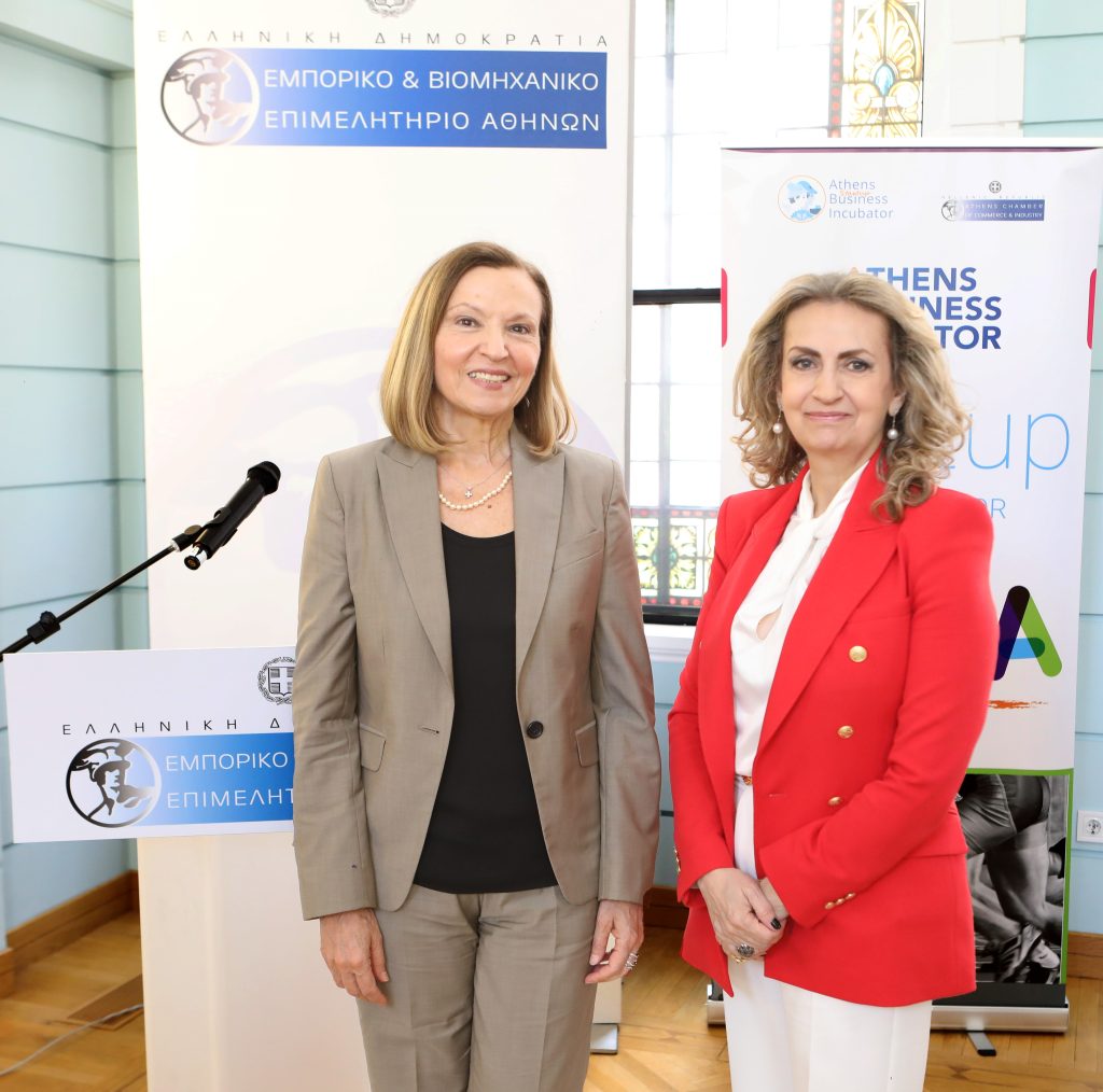 Υπουργός Ανάπτυξης: Εξαιρετικά θετική εξέλιξη για την ελληνική οικονομία η στροφή των νέων στην επιχειρηματικότητα