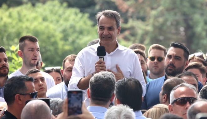 Μητσοτάκης: Βασική μας δέσμευση οι καλύτεροι μισθοί για όλους – Κι ένας μαθητής να υπάρχει, θα υπάρχει σχολείο, τόνισε από τους Αρκιούς