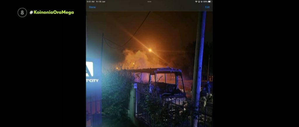 Τρίτη νύχτα επεισοδίων στη Γαλλία! Πυρπόλησαν ελληνικό τουριστικό λεωφορείο! (ΒΙΝΤΕΟ)