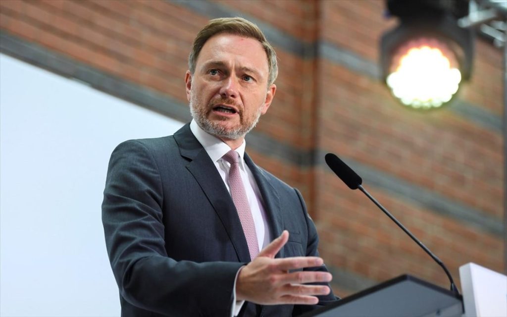 Τα εύσημα του Λίντνερ σε ελληνική κυβέρνηση και οικονομία