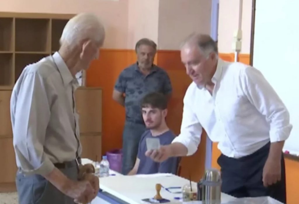 Εκλογές 2023: Κάλεσμα 98χρονου στις Σέρρες σε νέους να ψηφίσουν! Το μήνυμα που έστειλε