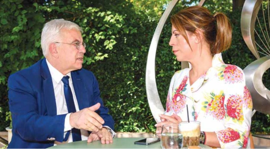 Στράτος Σιμόπουλος στο «Π»: Η επενδυτική βαθμίδα θα βελτιώσει τη ζωή των πολιτών