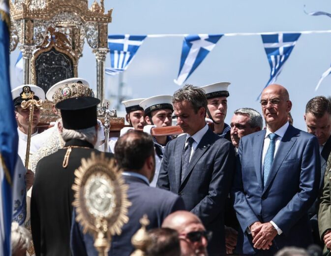 Στην Τήνο για τον εορτασμό του Δεκαπενταύγουστου ο Κυριάκος Μητσοτάκης – «Σήμερα στέλνουμε μήνυμα αισιοδοξίας για το μέλλον της χώρας»