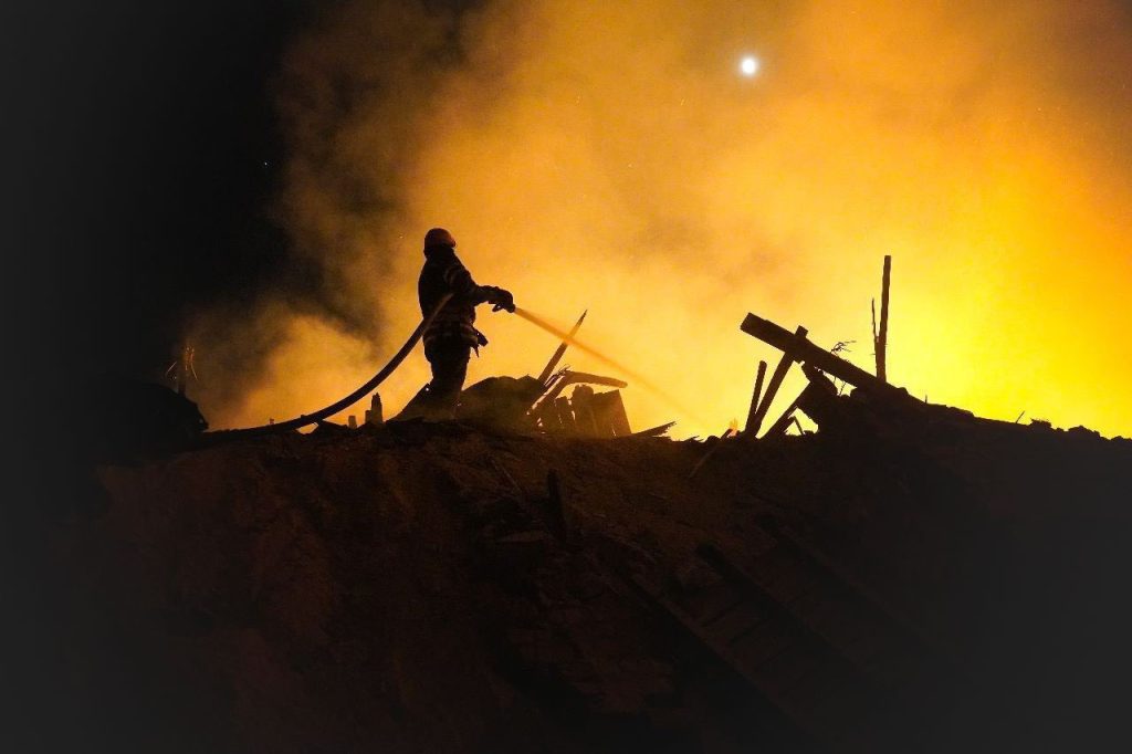 Κλιμακώνουν την αντεπίθεση οι Ουκρανοί με χτυπήματα σε Μόσχα και Μαύρη Θάλασσα – Βραδινές πυραυλικές επιθέσεις των Ρώσων