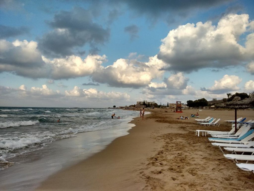 Κοπάζουν τα μποφόρ αλλά παραμένει άστατος ο καιρός! Λιακάδα με… τοπικές μπόρες!