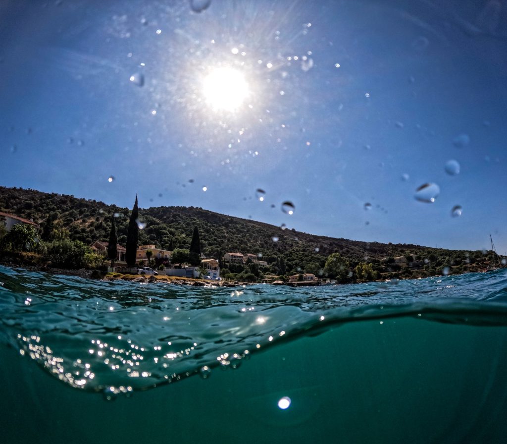 Ύμνος της Vogue στην Ελλάδα! «Κορυφαίος προορισμός του καλοκαιριού»