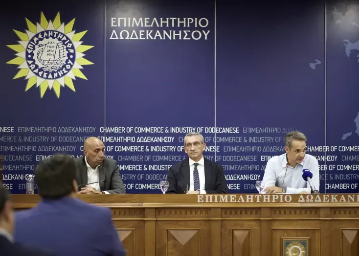 Μητσοτάκης: Στόχος είναι να αποκατασταθεί το συντομότερο η ζημιά στο φυσικό περιβάλλον της Ρόδου και να επιμηκυνθεί η τουριστική περίοδος στο νησί