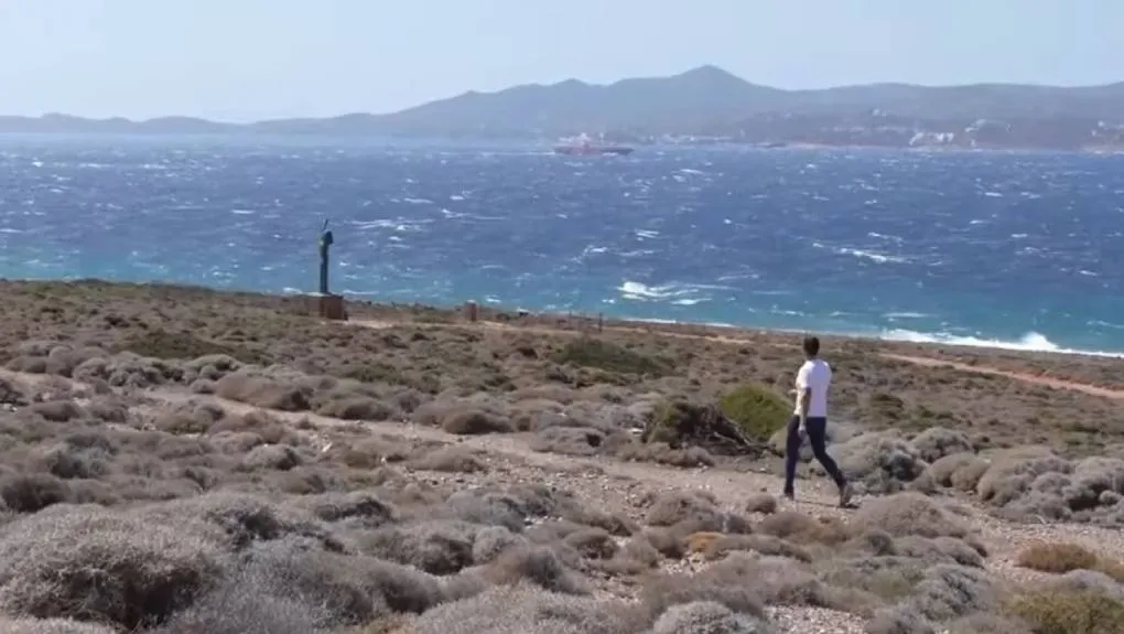 «Σφαγή» στην Κουμουνδούρου: Βγήκαν μαχαίρια για τον… Μακρονησιώτη Στέφανο