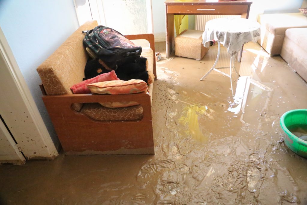 Ανοίγει ξανά τη Δευτέρα η πλατφόρμα για αποζημιώσεις πλημμυροπαθών – Δικαιούχοι και διαδικασία