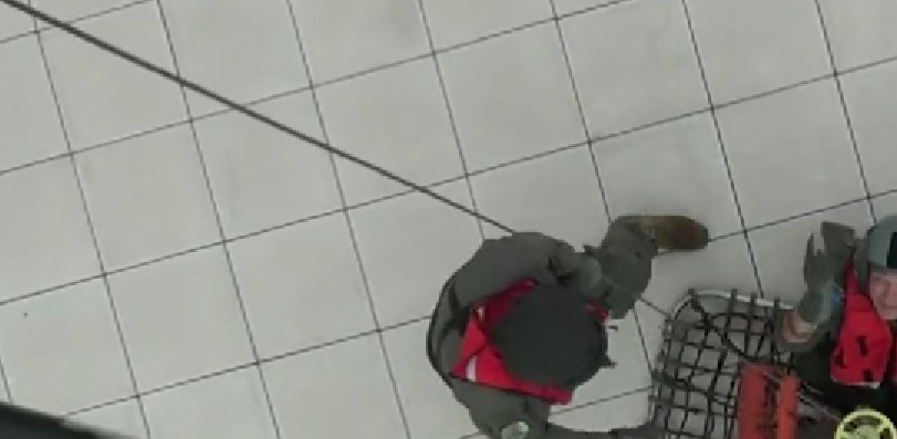 Κακοκαιρία Daniel: Καρέ-καρέ η διάσωση οικογένειας και παιδιών με Super Puma της Πολεμικής Αεροπορίας στον Παλαμά