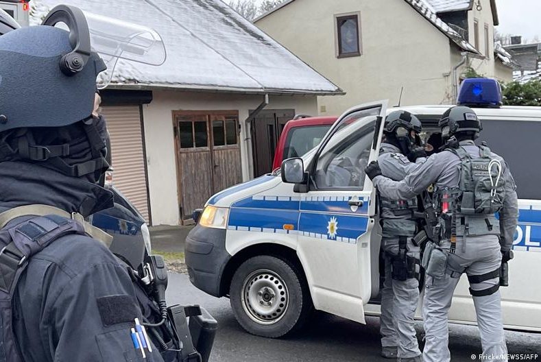 Έφοδος της γερμανικής αστυνομίας σε σπίτι υπόπτου για συμμετοχή στον ISIS
