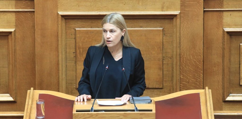 Μιλούν και γράφουν στο «Π» που κυκλοφορεί εκτάκτως στις 27/10