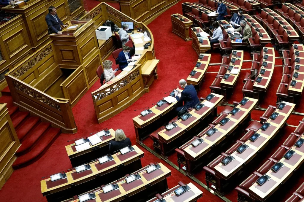 Βουλή: «Ναι» από την Επιτροπή Εξοπλιστικών για 7 συμβάσεις αναβάθμισης και προμήθειας οπλικών συστημάτων