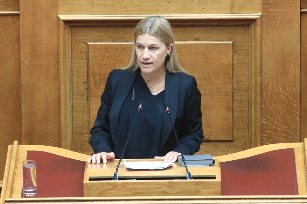 Σέβη Βολουδάκη στο «Π»: Προτεραιότητά μας η στήριξη της οικογένειας