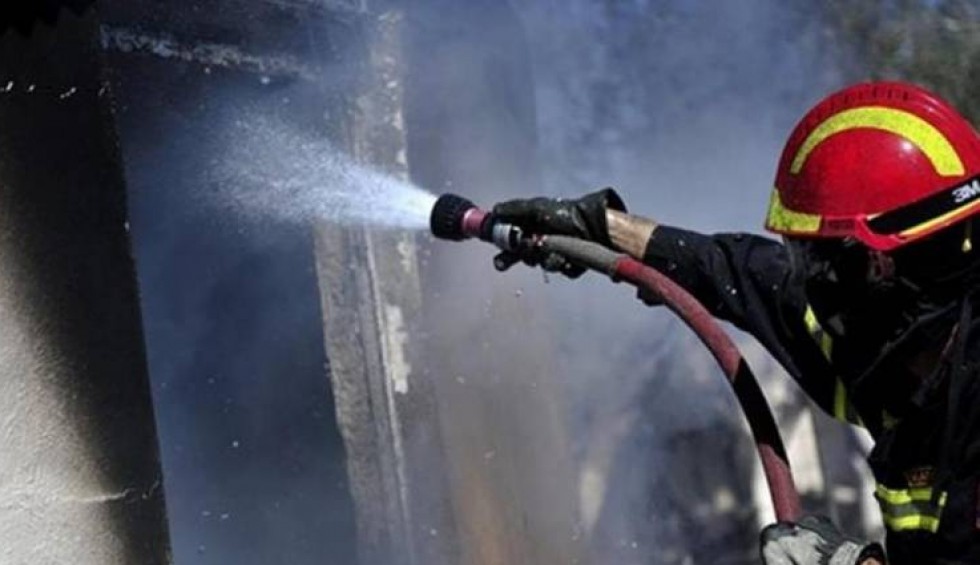 Θεσσαλονίκη: Ανήλικη έκαψε το σπίτι της φίλης της επειδή κοιμήθηκε με τον σύντροφό της