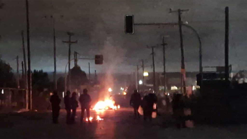 Θεσσαλονίκη: Επεισόδια σε καταυλισμό Ρομά μετά τον θάνατο του 17χρονου – Εκτόξευσαν αντικείμενα σε αστυνομικούς