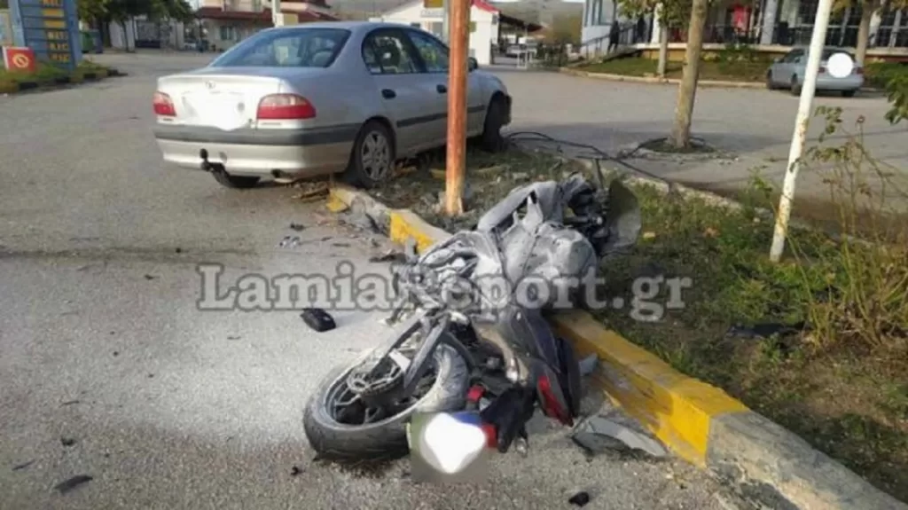 Λαμία: Σοβαρό τροχαίο με μηχανή