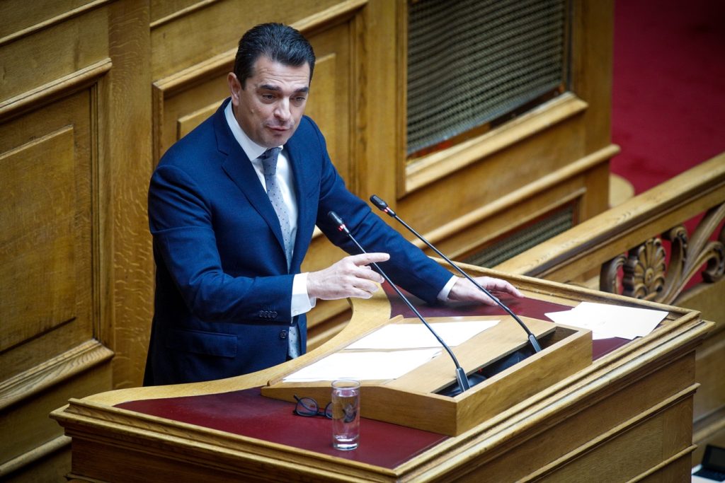 Διατήρηση μέτρων «μέχρι να δούμε τον πληθωρισμό να μειώνεται» υποσχέθηκε ο Σκρέκας