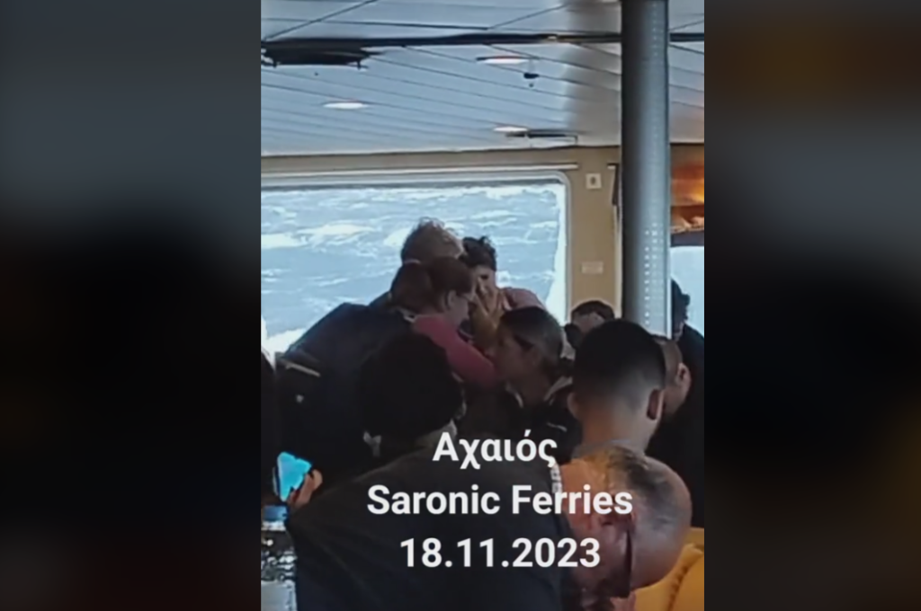 Θρίλερ σε πλοίο της γραμμής Πειραιάς-Αίγινα: Έσπασαν τα τζάμια απο τον αέρα – Δεν μπορούσε να δέσει