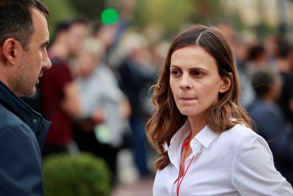 Η θέση της Έφης Αχτσιόγλου επί των καταιγιστικών εξελίξεων στον ΣΥΡΙΖΑ – Κείμενο με 11 υπογραφές στελεχών του κόμματος