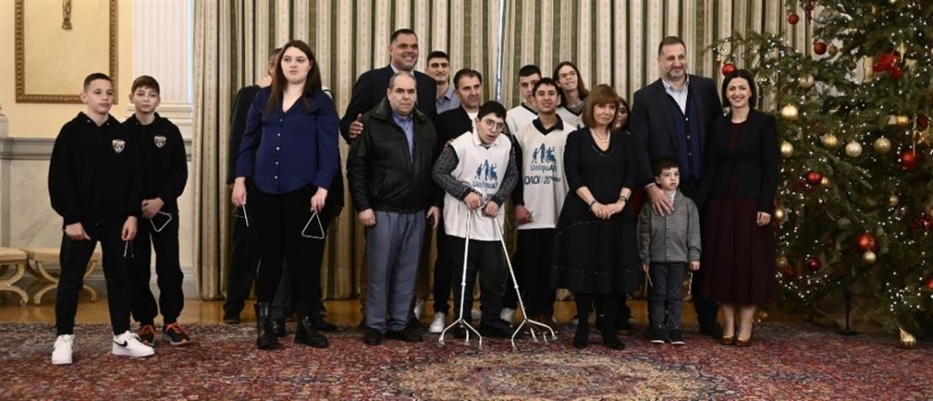 Σακελλαροπούλου: Κάλαντα με… μηνύματα στο Προεδρικό Μέγαρο